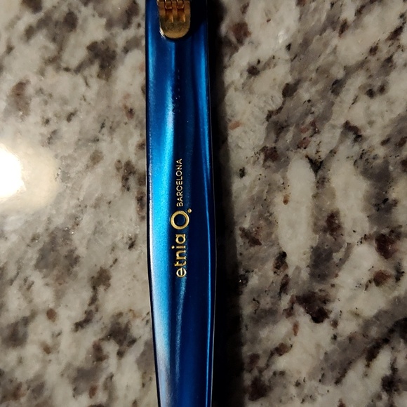 Eyeglass frames like new  see pics for size - Picture 3 of 3